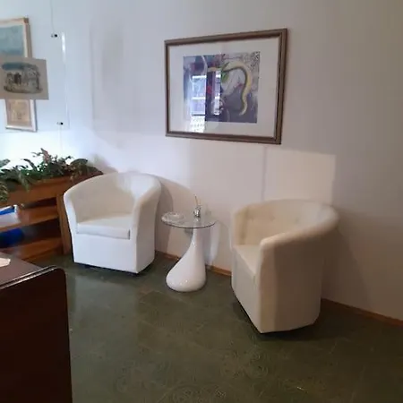L'angolo Apartment